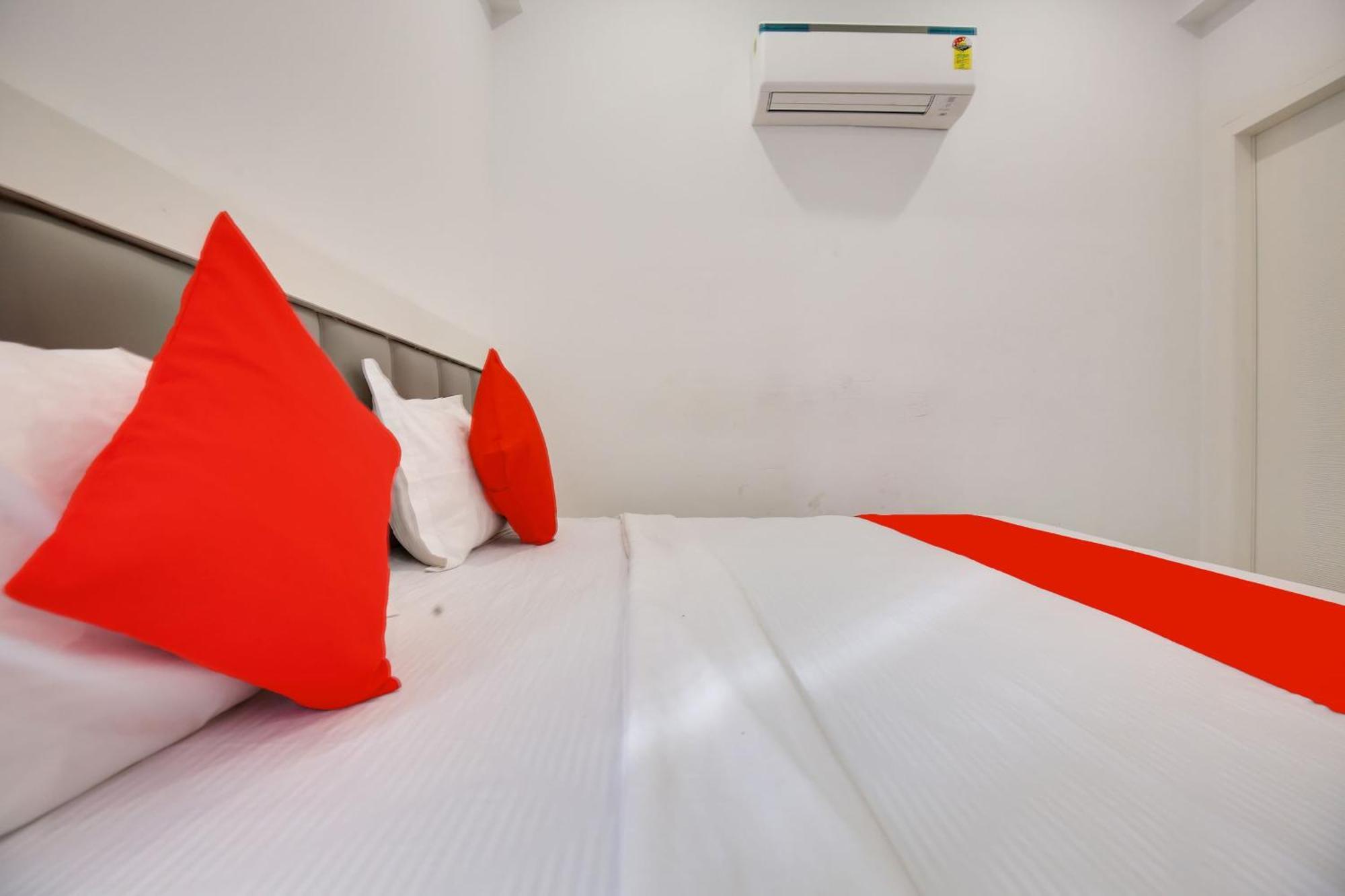Hotel O Sky White House لوديانا المظهر الخارجي الصورة