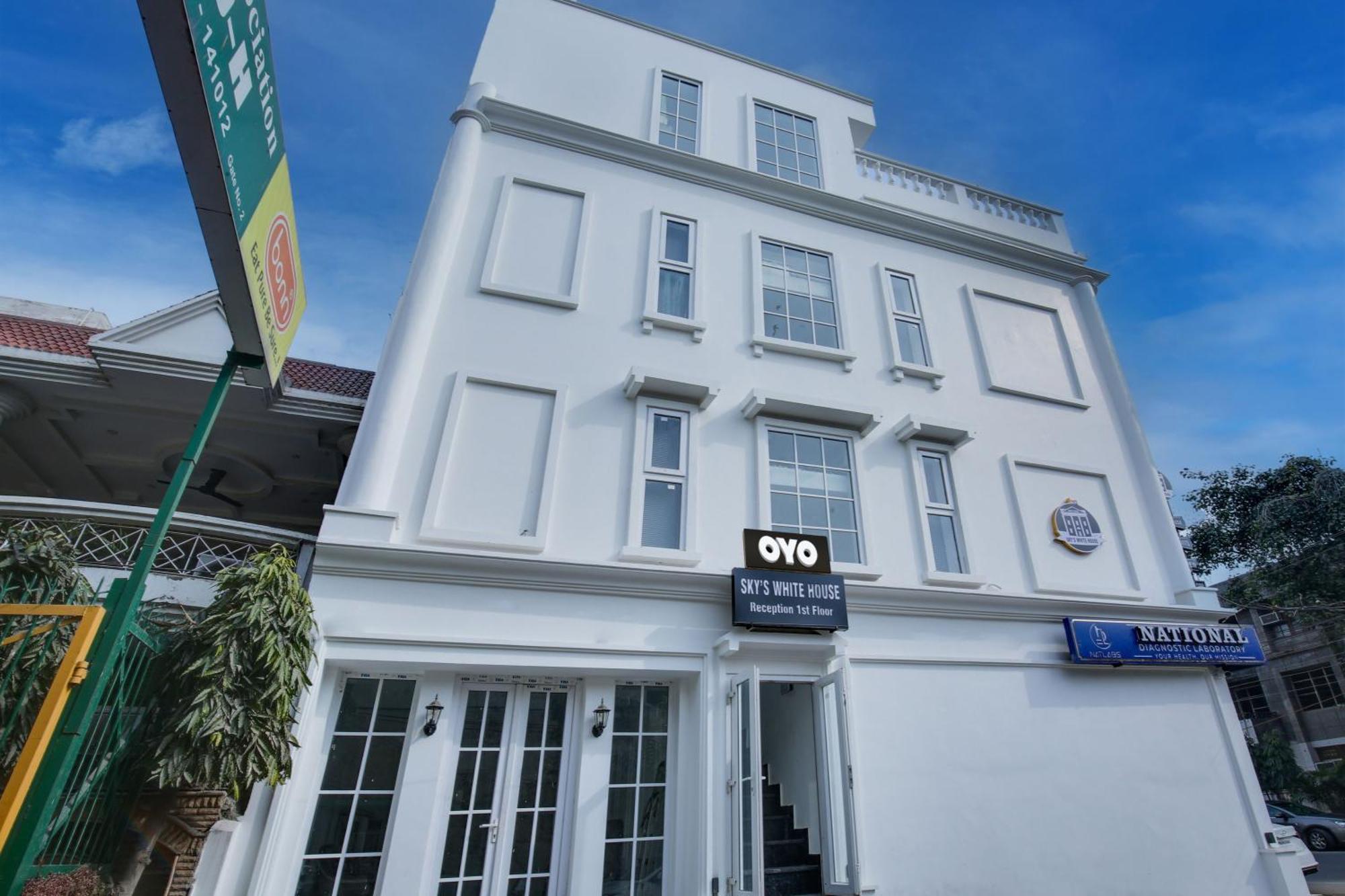 Hotel O Sky White House لوديانا المظهر الخارجي الصورة